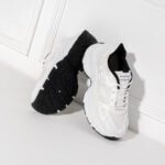 كوتشي حريمي بخامة قماش ورابر – Women’s Sneakers with PVC Sole - الصورة 3