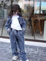 ⁦سوت جينز بناتي 3 قطع بطباعة عصرية⁩ - الصورة ⁦3⁩